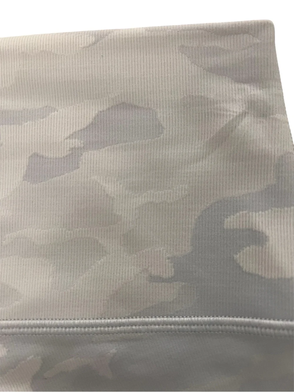 lululemon athletica Wunder Under Light Gray Camo High-Rise Tights/Leggings 25” 6